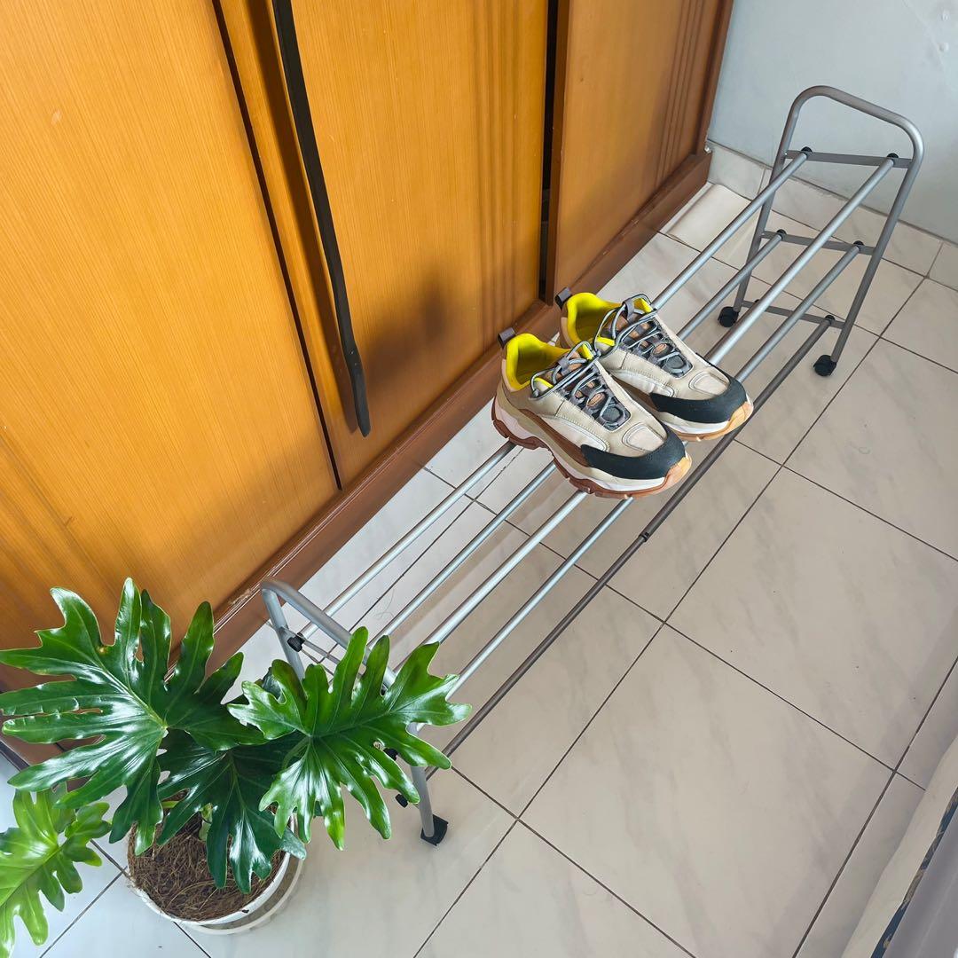 JYSK shoe rack rak sepatu expandable, Perabotan Rumah di Carousell