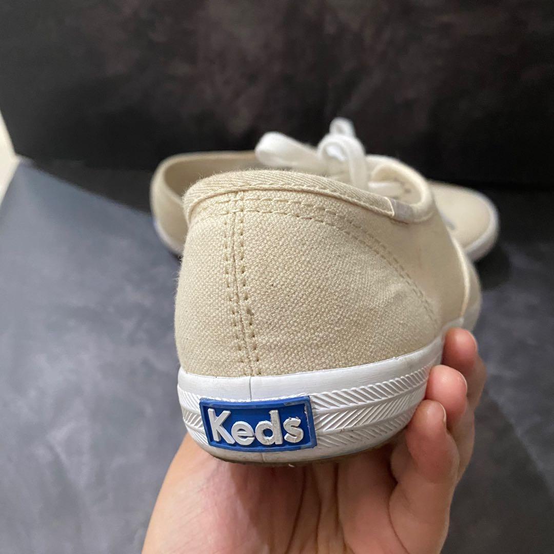 beige keds