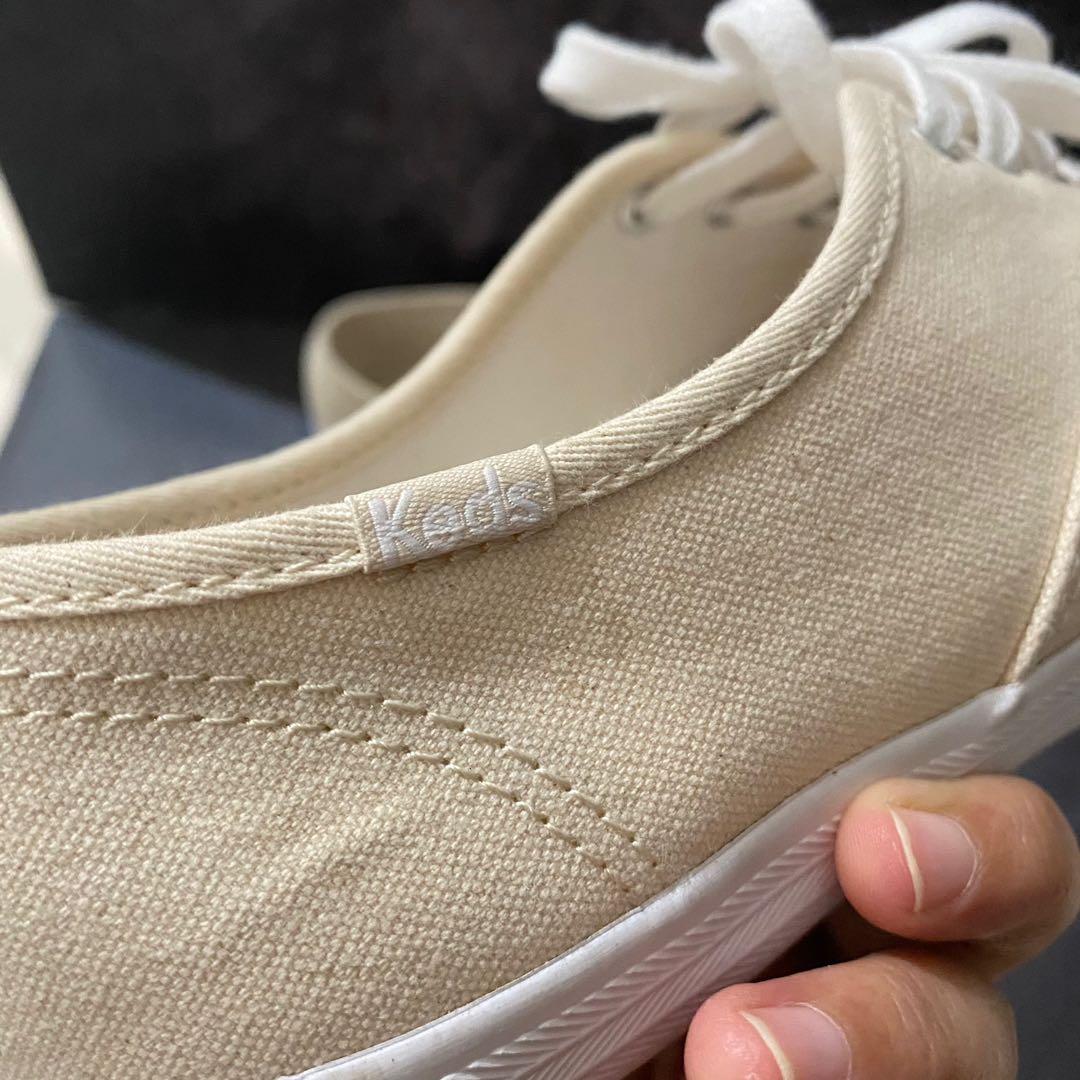 beige keds