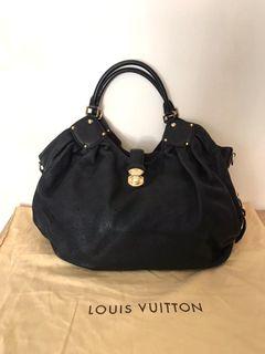 Louis-Vuitton-Monogram-Mahina-XL-Shoulder-Bag-Noir-Black-M95547