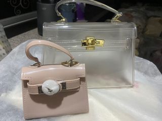 (Category: ) located in . Submitted by lil_wardrobe (Listing ID 1106031587, Image 1). Description: .