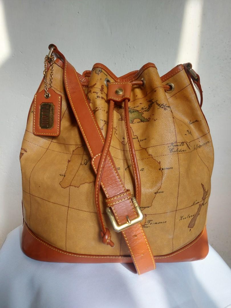Alviero discount bucket bag