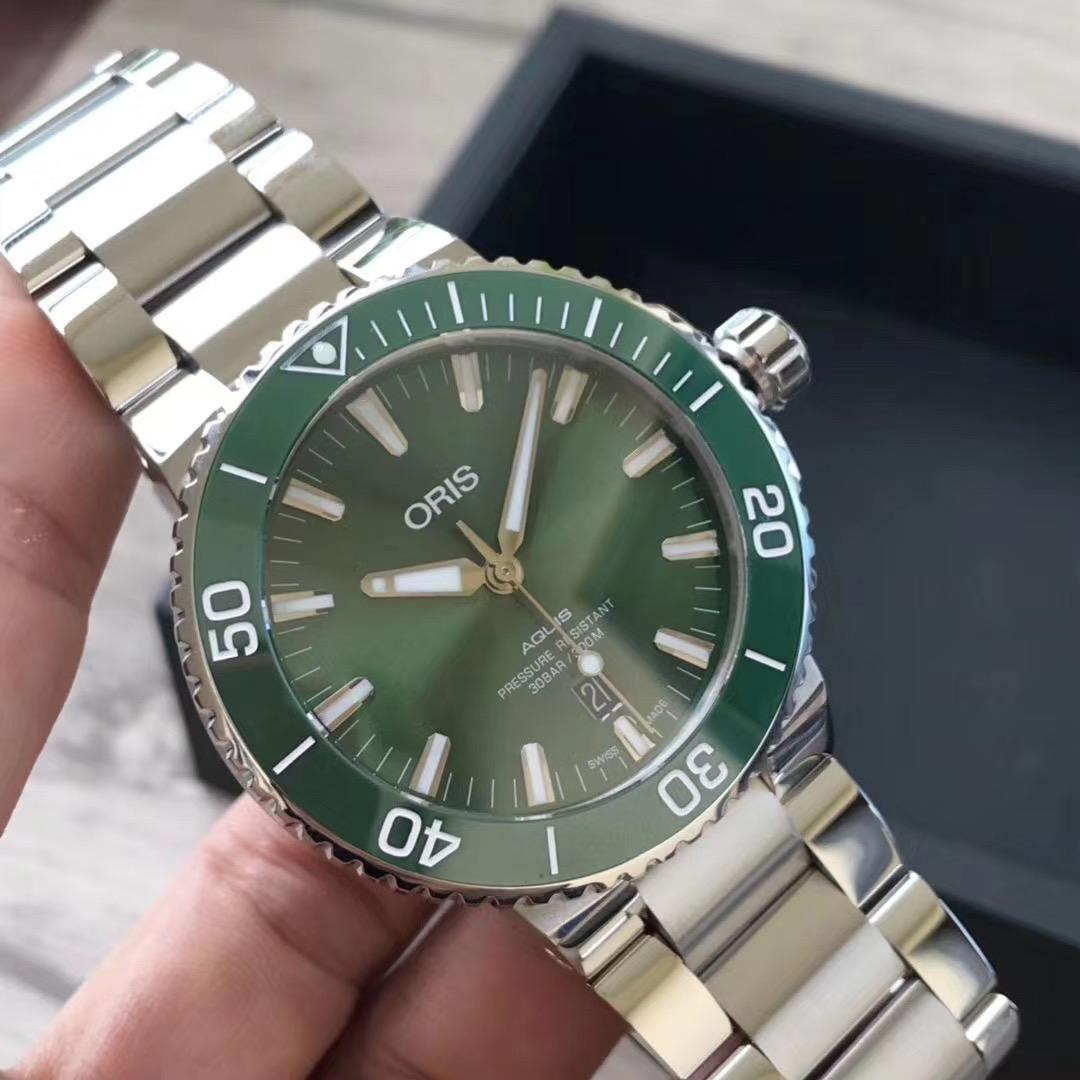 Oris aquis date green 43.5 mm clearance