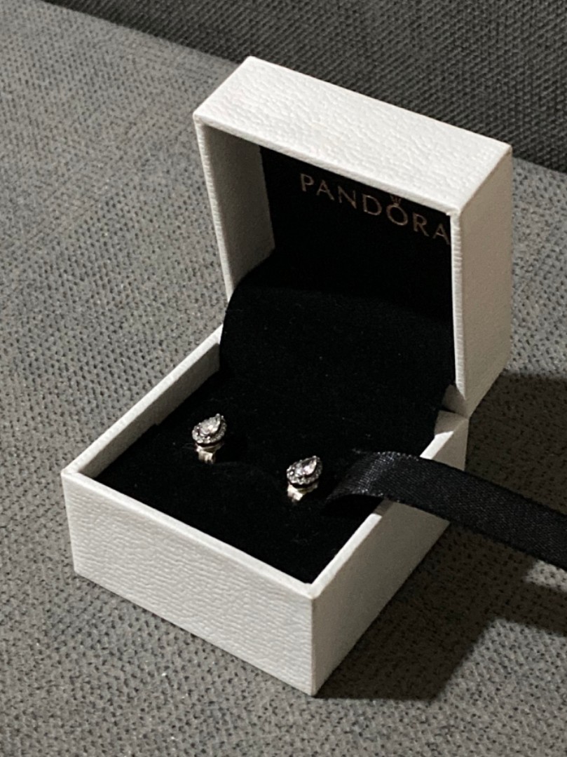 Pandora pear shop shaped earrings