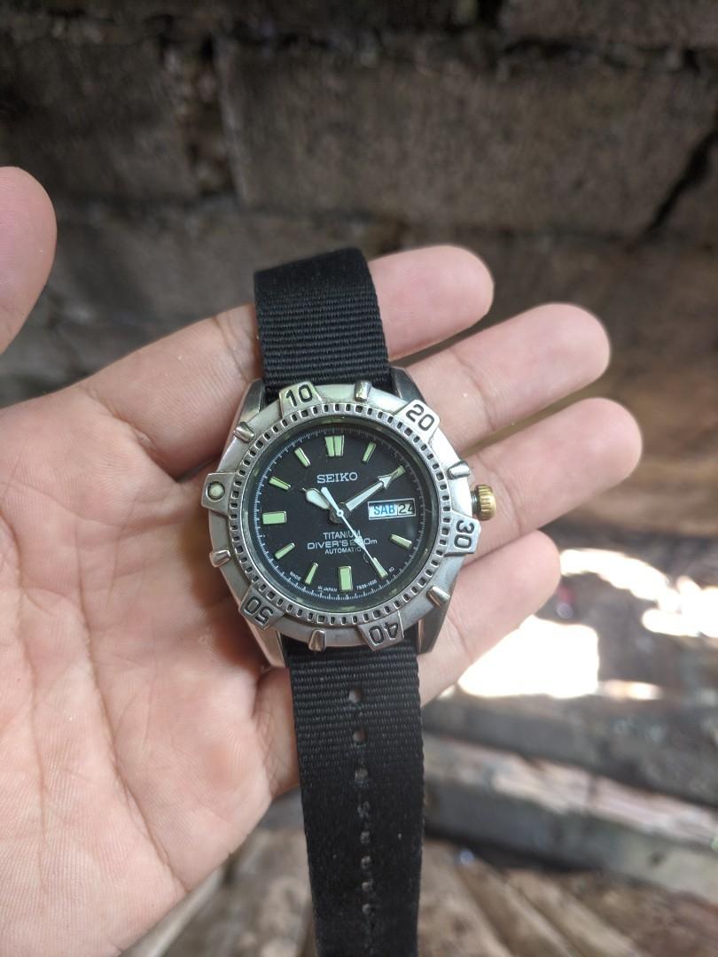 Seiko titanium sales case