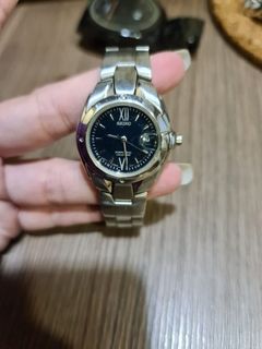 (Category: ) located in . Submitted by im_selling_stuff (Listing ID 1106023549, Image 1). Description: .