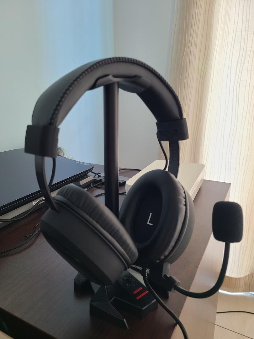 Tecware Q5 (Category: Portable Audio Accessories) located in Jelutong. Submitted by yls1210 (Listing ID 1106047255, Image 1). Description: Selling my 2 months old gaming headphone Rarely used (prefer in ear types) I will give out my headphone stand and headphone casing together with the headphones Can look up for its review in youtube for more references Seriously, this is the best gaming headphone for this budget!.