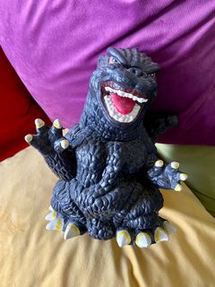 1998 Toho vintage Godzilla water bottle ., Hobbies & Toys, Memorabilia &  Collectibles, Vintage Collectibles on Carousell