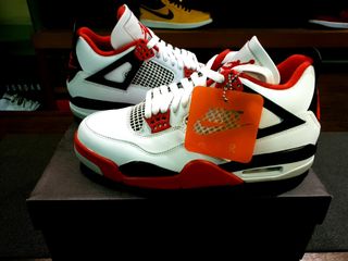 (Category: ) located in . Submitted by off.sole (Listing ID 1066847951, Image 1). Description: .