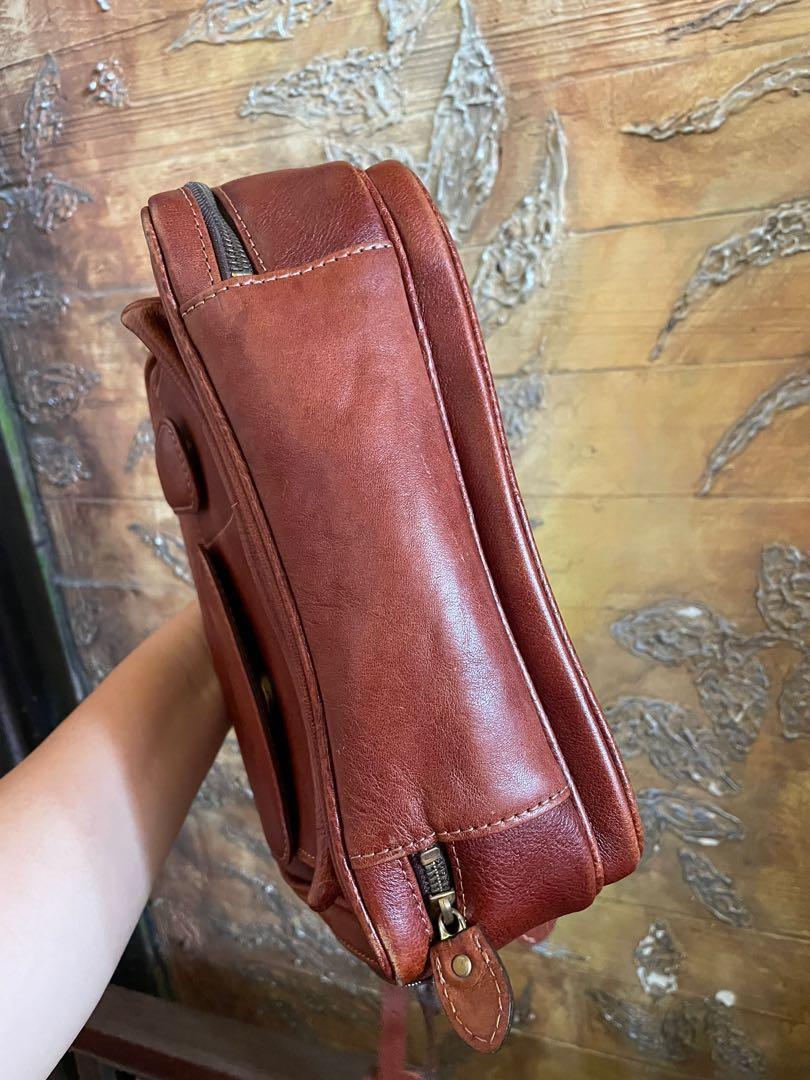 Aoki sling travel Bag Japan Authentic (Category: Luxury Bags & Wallets) located in Muntinlupa City. Submitted by phbudgetluxuryfinds (Listing ID 1110863188, Image 3). Description: Excellent craftmanship Stunning color Perfect for daily errands or traveling Good as new From Japan .