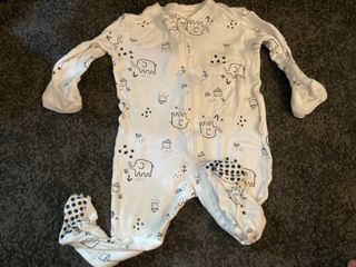 (Category: ) located in . Submitted by shoptillyoudrop20 (Listing ID 1110877636, Image 1). Description: .