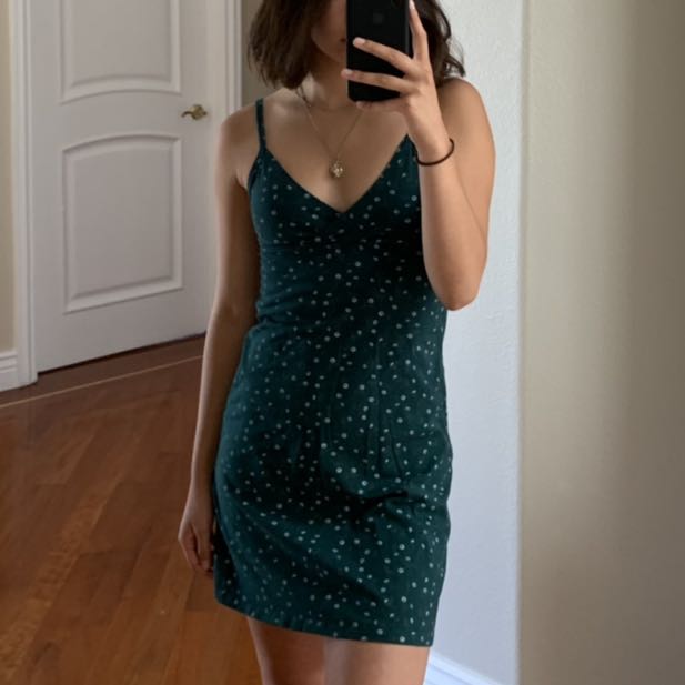 brandy melville green floral amara dress, Women's Fashion, Dresses & Sets, Dresses on Carousell brandy melville green floral amara dress, Women's Fashion, Dresses & Sets, Dresses on Carousell
