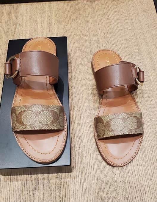 Coach Hallie Sandals Women S Fashion Footwear Flats Sandals On Carousell