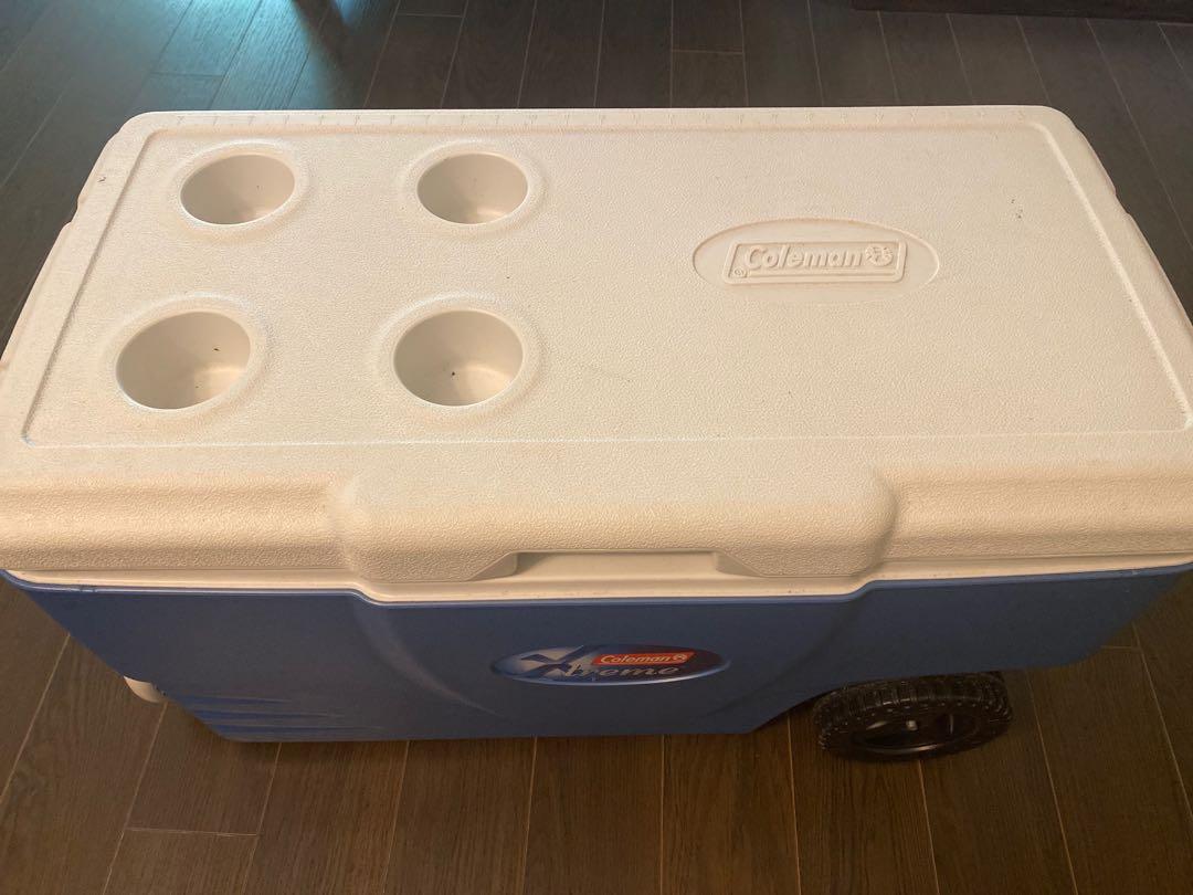 Coleman Xtreme Cooler box with wheels , Sports Equipment, Hiking