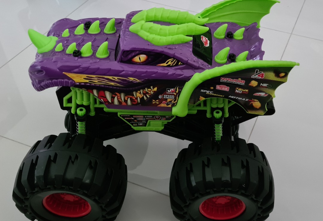 Dickie deals monster truck