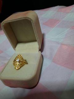 Gold ring set with genuine diamonds