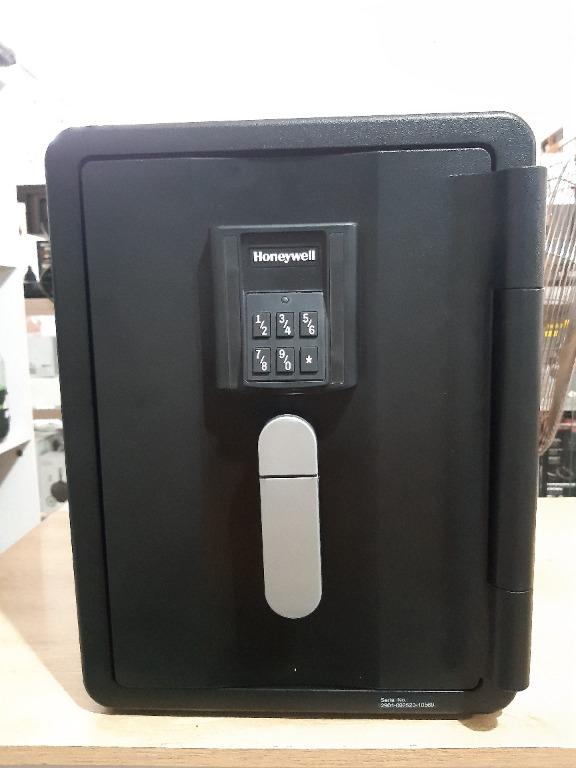 Honeywell Waterproof Fire & Theft Safe with Digital Lock, Furniture & Home Living, Security