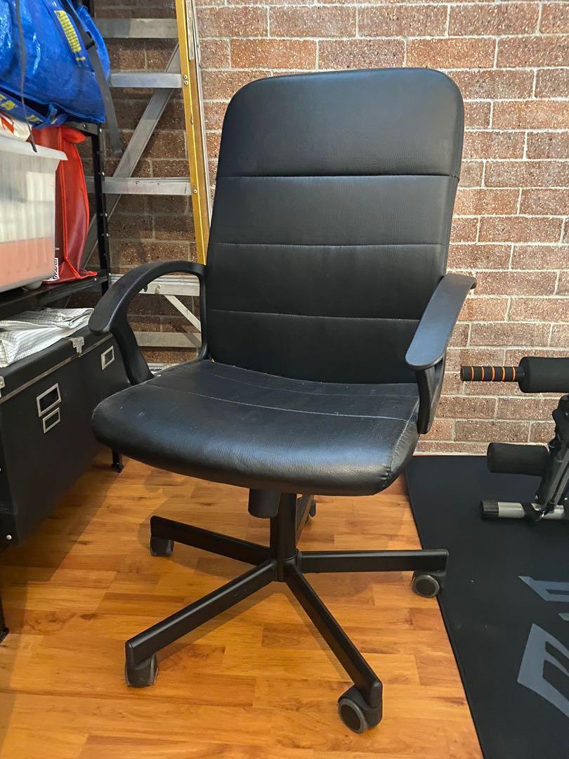 Torkel swivel best sale chair bomstad black