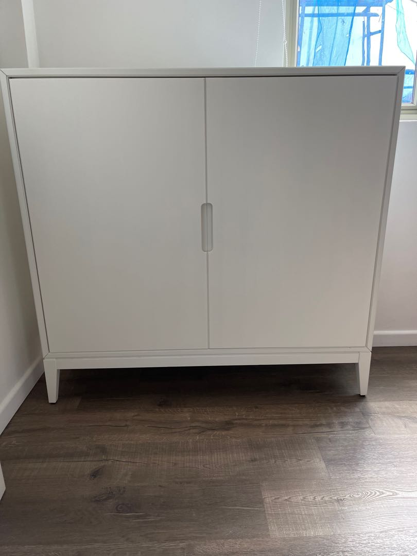 Regissor cabinet deals white