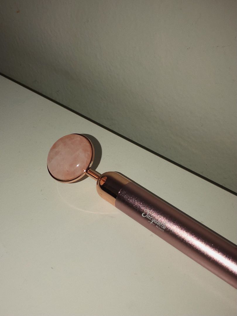 Jacquelle Electric Rose Quarts Face Massager, Kesehatan & Kecantikan