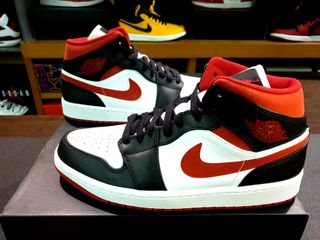 (Category: ) located in . Submitted by off.sole (Listing ID 1092593078, Image 1). Description: .