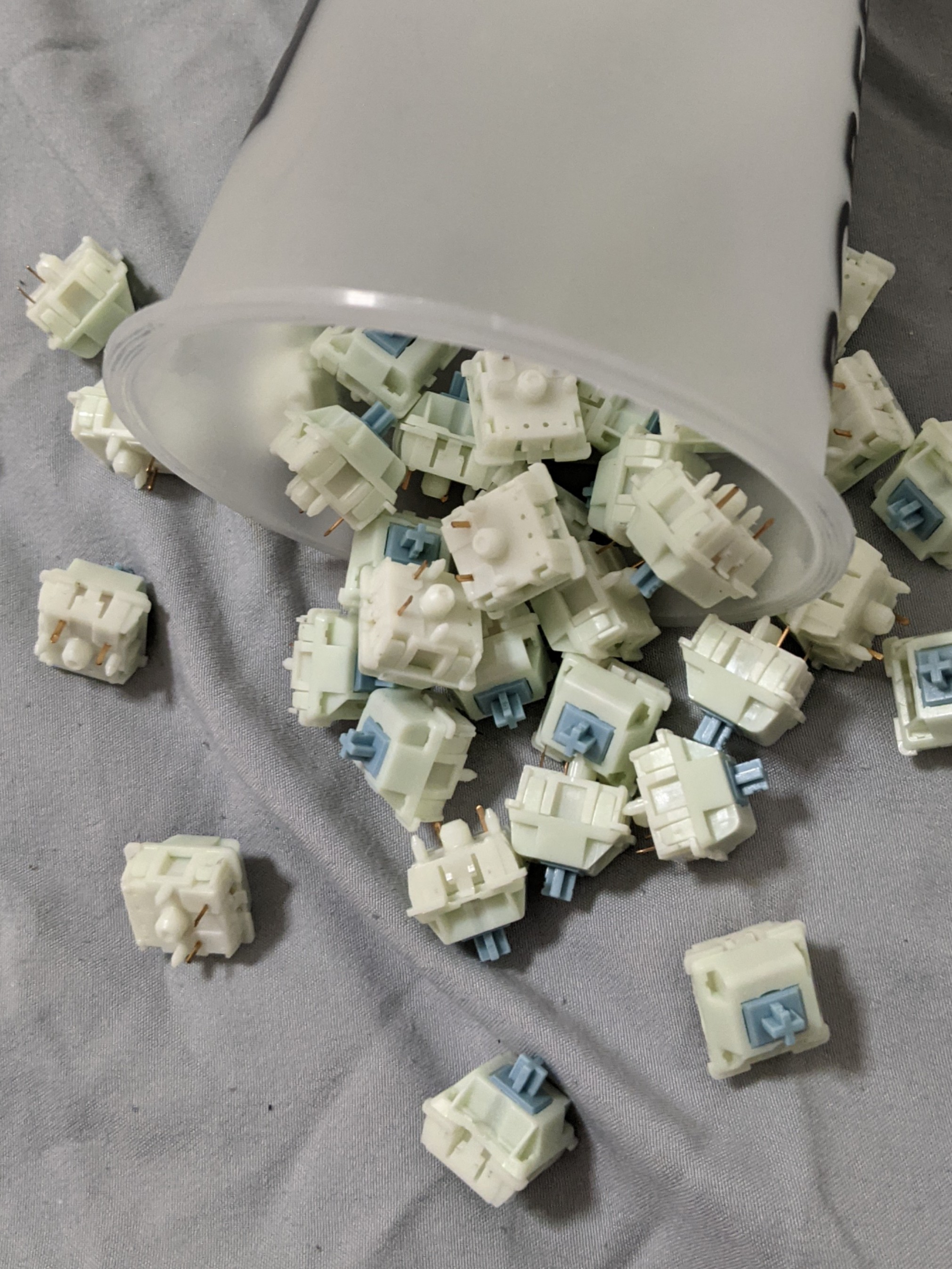 JWK Rara V2 Tactile Switch (62g) by 43studio (stock condition) x88, TV