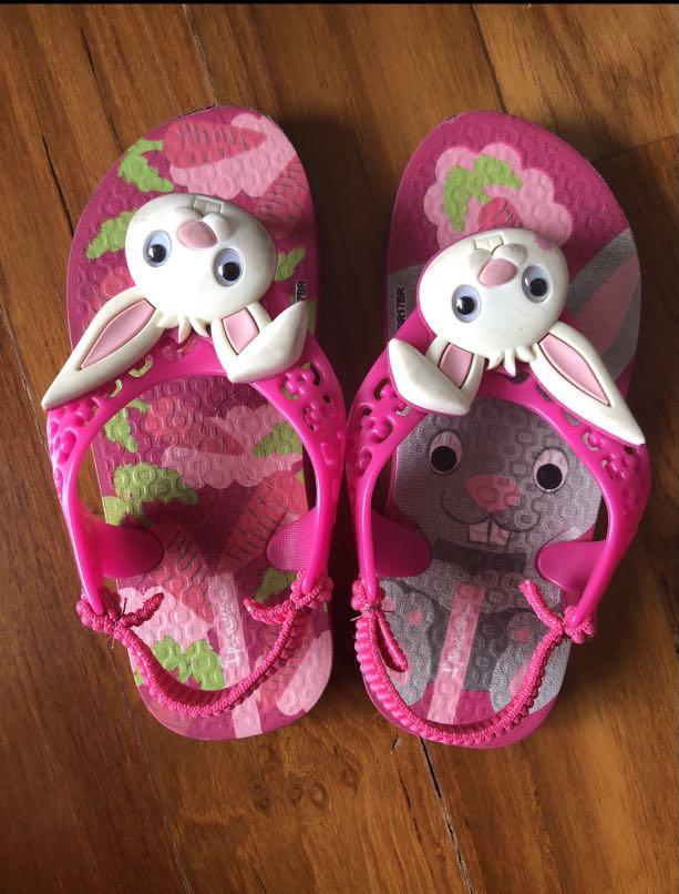 Rabbit sandals top