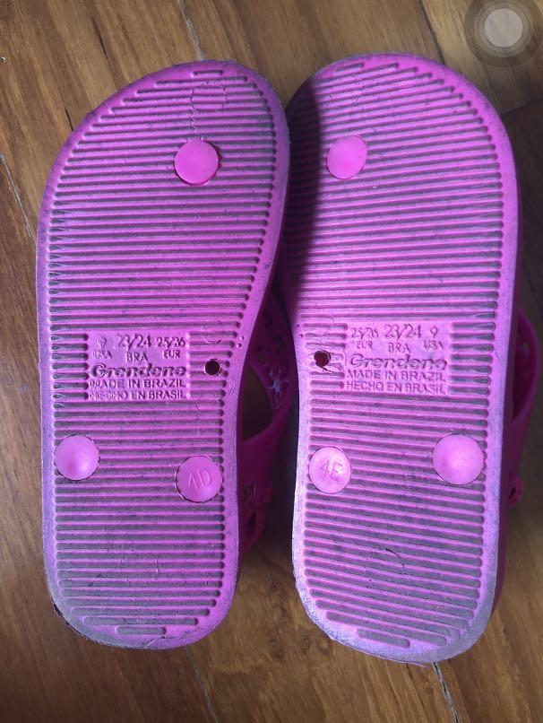 Pink Rabbit Sandals hava (Category: Babies & Kids Fashion) located in Singapore. Submitted by cheerbear19 (Listing ID 1110834694, Image 2). Description: - hardly worn - very good condition - size: us9, Eur 25/26 #ipanema #havaianas .