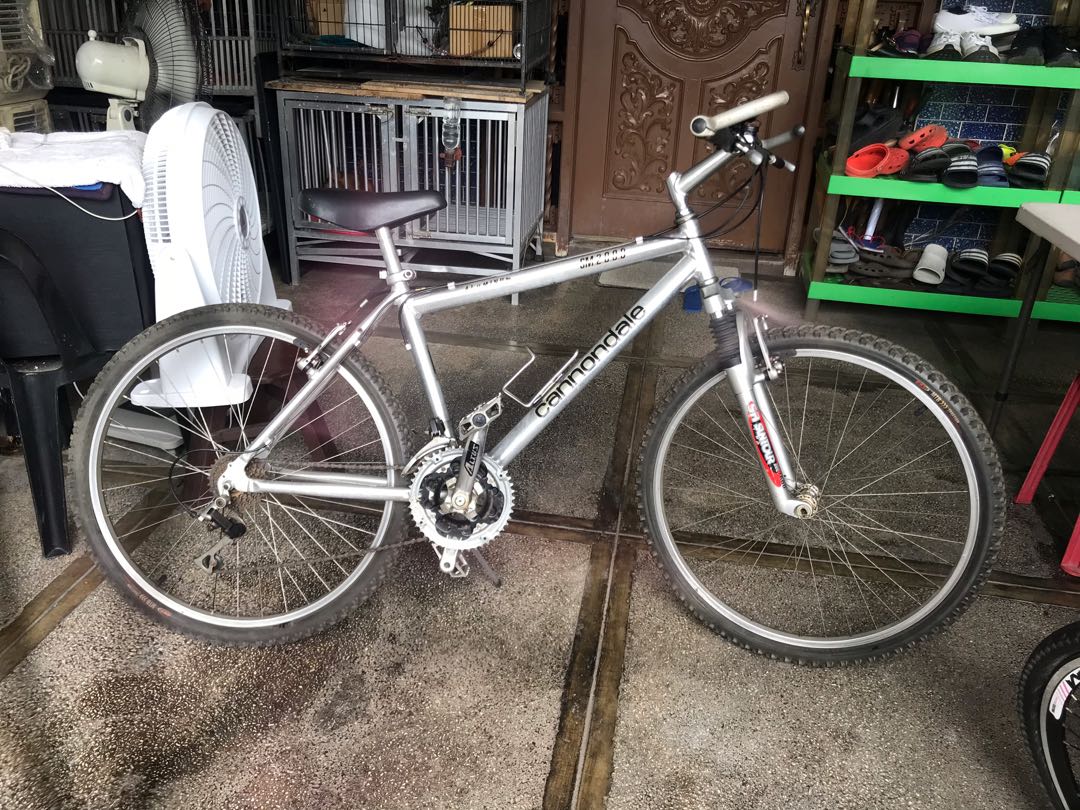 cannondale aluminum bike