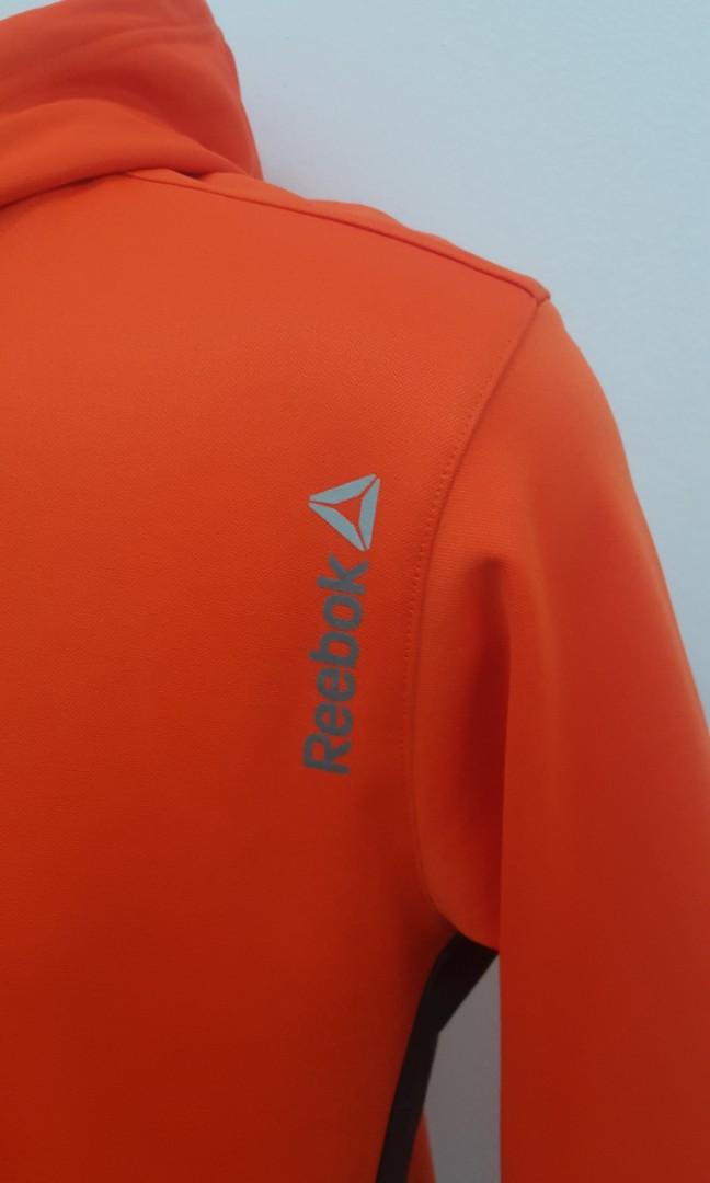 Reebok playwarm store