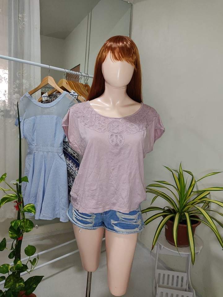 Sale tops ( 3 for 100.00) (Category: Blouses) located in Quezon City. Submitted by binibiningabe (Listing ID 1110945709, Image 1). Description: .