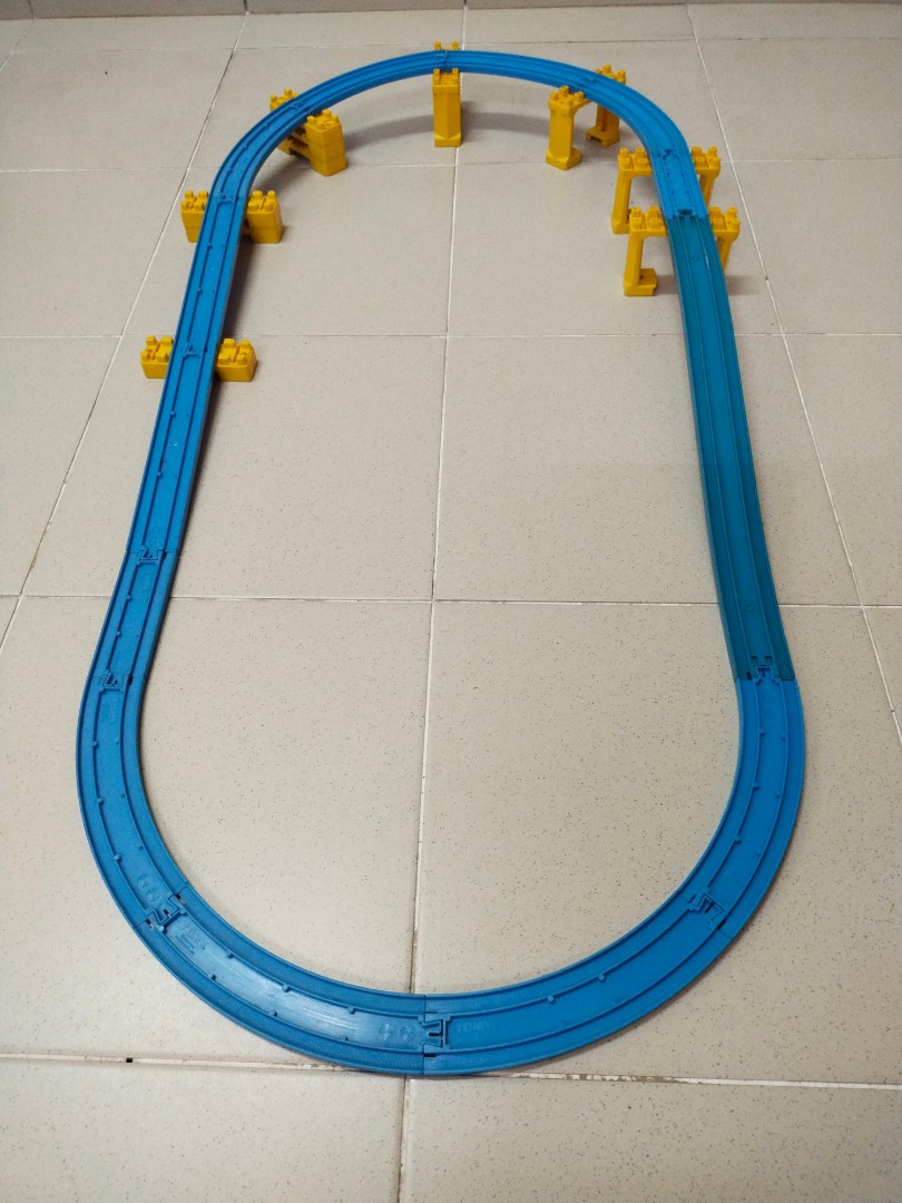 Tomy train track top