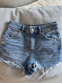 (Category: ) located in . Submitted by _shopwithlove (Listing ID 1110898857, Image 1). Description: .