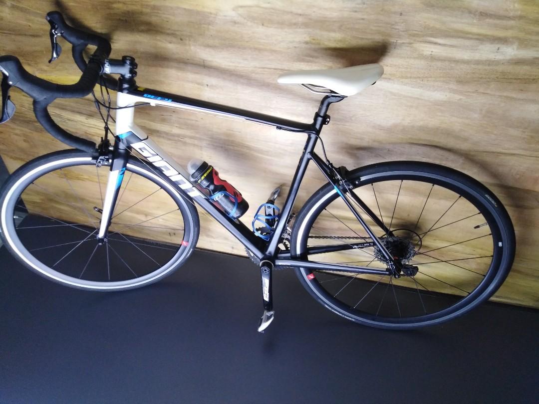 Used giant defy deals