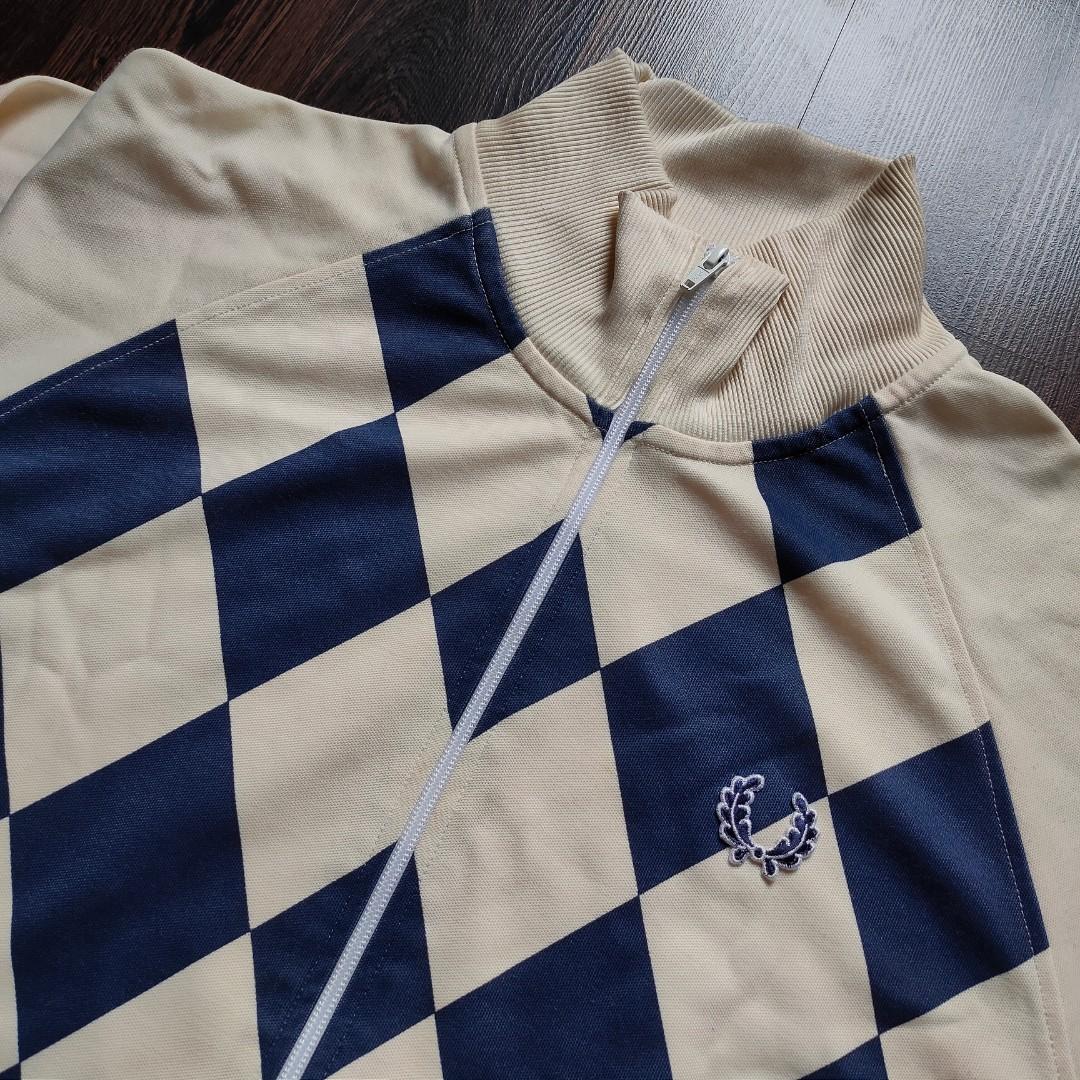 VINTAGE RARE FRED PERRY Diamond Plaid TRACKJACKET (Category: Coats, Jackets and Outerwear) located in Cebu City. Submitted by denimholic (Listing ID 1110892837, Image 3). Description: 🇬🇧 Preloved Vintage Fred Perry Jacket ▫️MEDIUM/LARGE - W22in / L26.5in ▫️Cotton / Polyester, Embroidered Big Logo ▫️Color: Offwhite, Diamond Plaid Print ▫️Made in Portugal ▫️9.0 / 10 excellent condition.