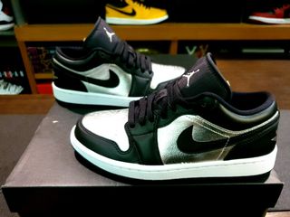 (Category: ) located in . Submitted by off.sole (Listing ID 1092593353, Image 1). Description: .