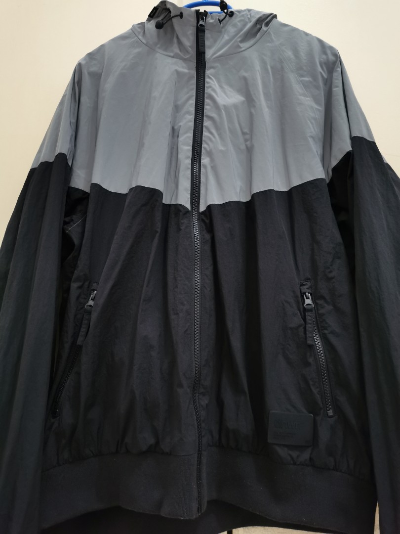 zara windbreaker