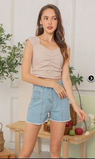 (Category: ) located in . Submitted by matcha__latte (Listing ID 1112745710, Image 1). Description: .