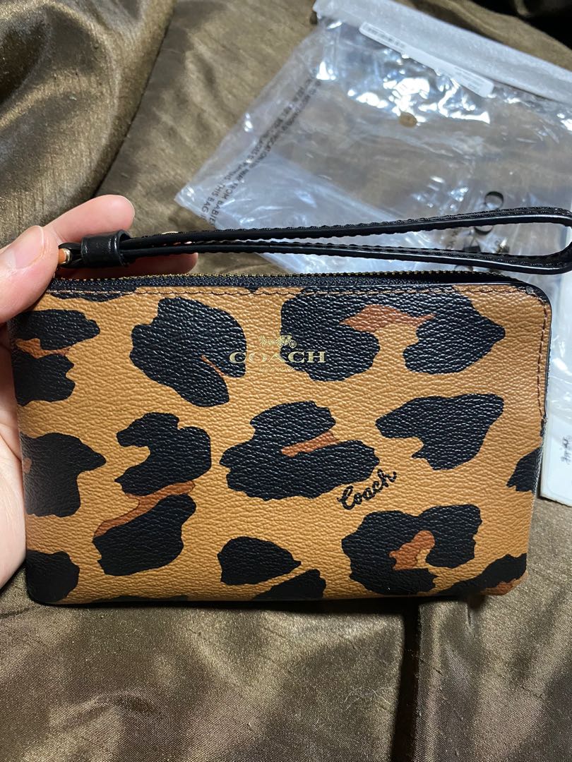 Leopard best sale coach wristlet
