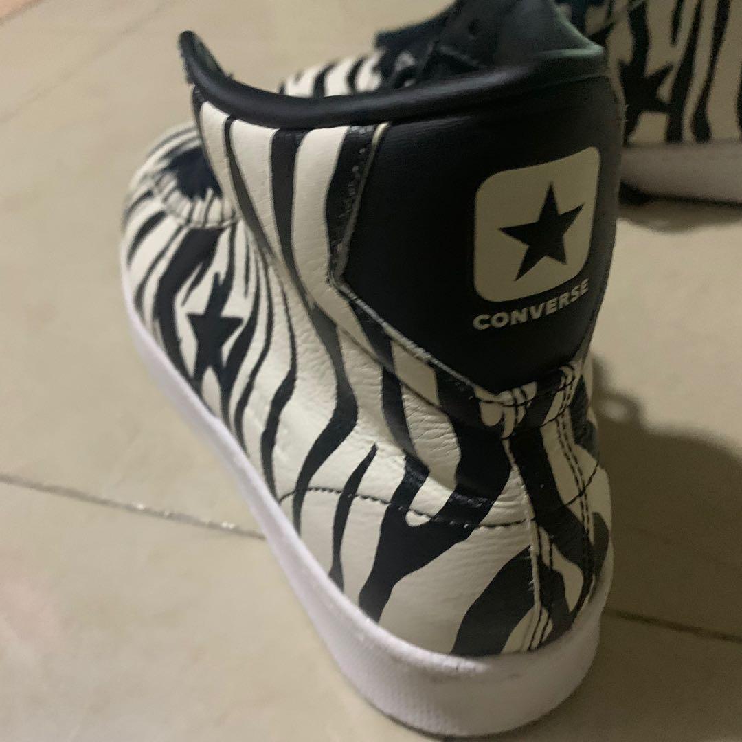 Converse pro hot sale leather zebra