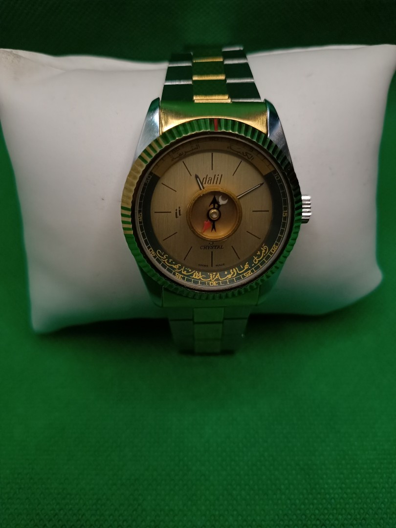 Vintage on sale compass watch