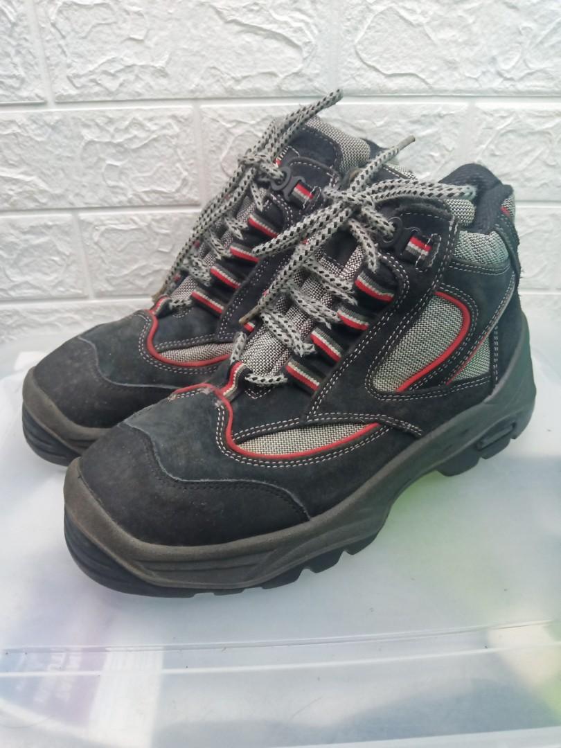 Lidl discount workwear boots