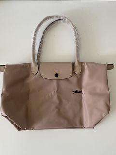 （分類：）位於 。 由 giugiu99 提交（商品編號 1112747588，圖片 1）。簡介： 。