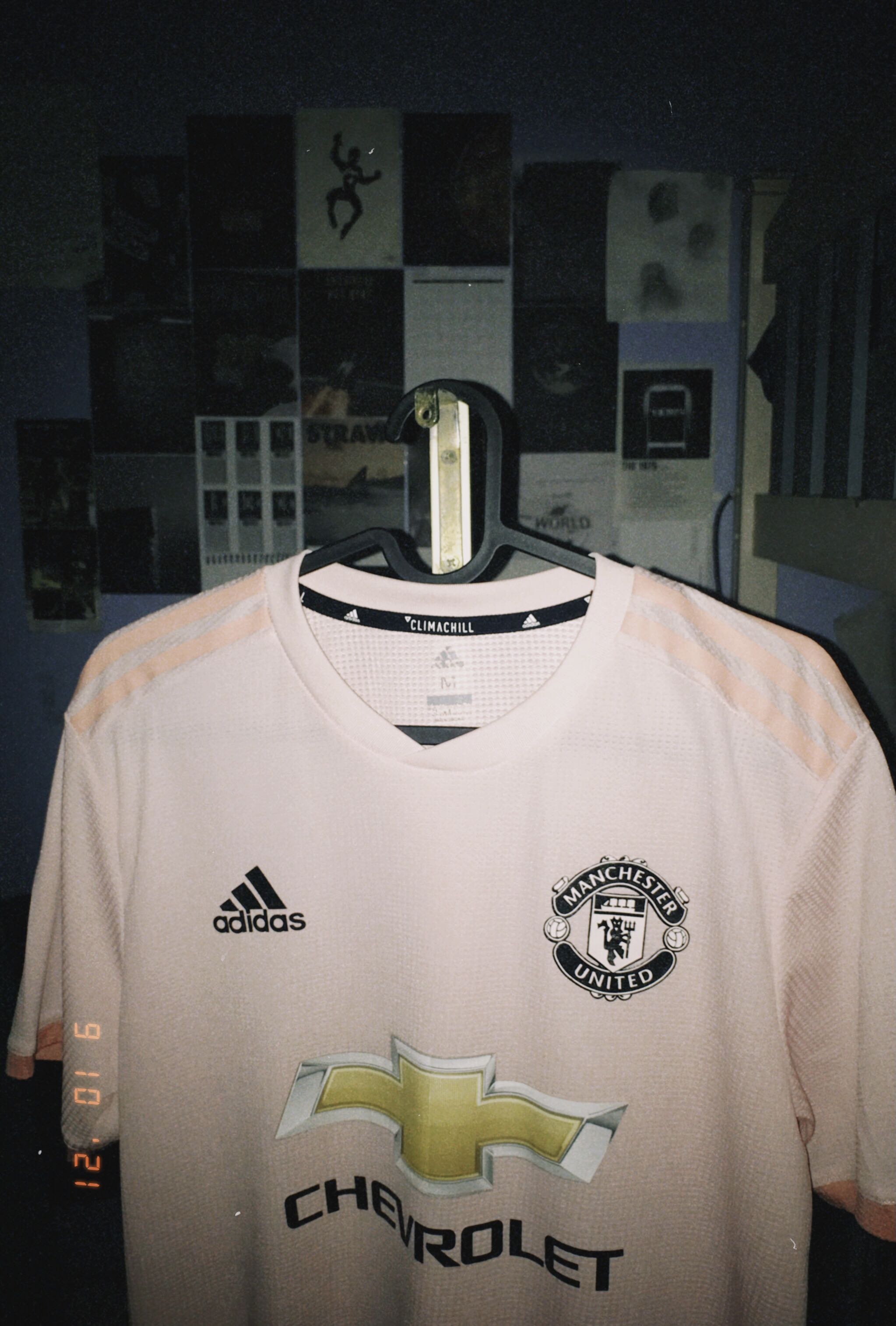 Manchester united away shirt 2018 on sale