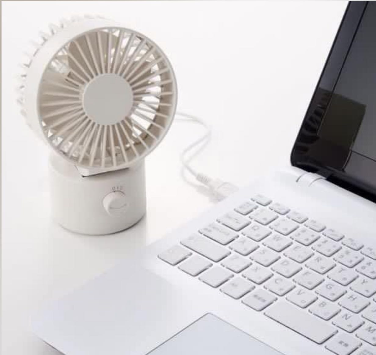 MUJI Low Noise USB Portable SwingType Desk Fan White, Furniture & Home