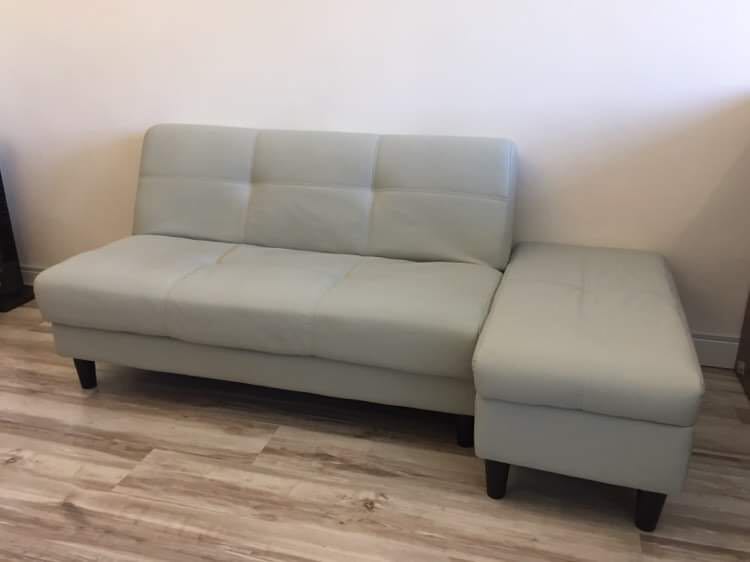 Pricerite sofa bed 實惠 兩座位 儲物連腳踏 梳化床, 傢俬＆家居, 傢俬, 梳化 Carousell