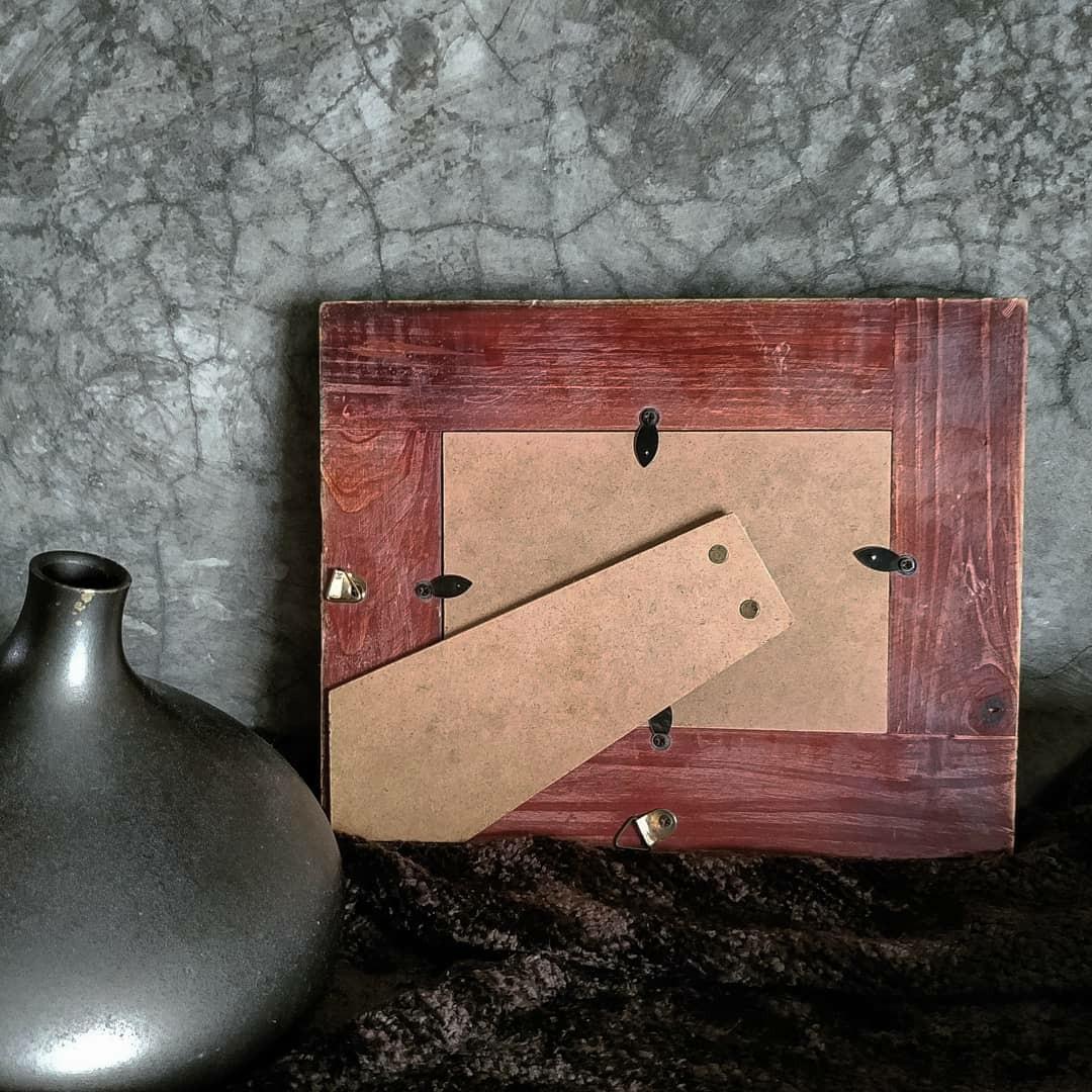 Rustic wooden frame (Category: Frames & Pictures) located in Bay. Submitted by anteroom2020 (Listing ID 1112798879, Image 3). Description: Rustic wood frame Excellent condition, almost new H(19cm) L(24cm) W(2cm) delivery via shopee checkout Dm to purchase.