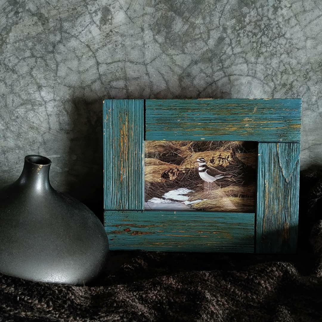 Rustic wooden frame (Category: Frames & Pictures) located in Bay. Submitted by anteroom2020 (Listing ID 1112798879, Image 1). Description: Rustic wood frame Excellent condition, almost new H(19cm) L(24cm) W(2cm) delivery via shopee checkout Dm to purchase.