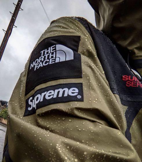 Supreme®/The North Face® Summit Series Outer Tape Seam Jacket