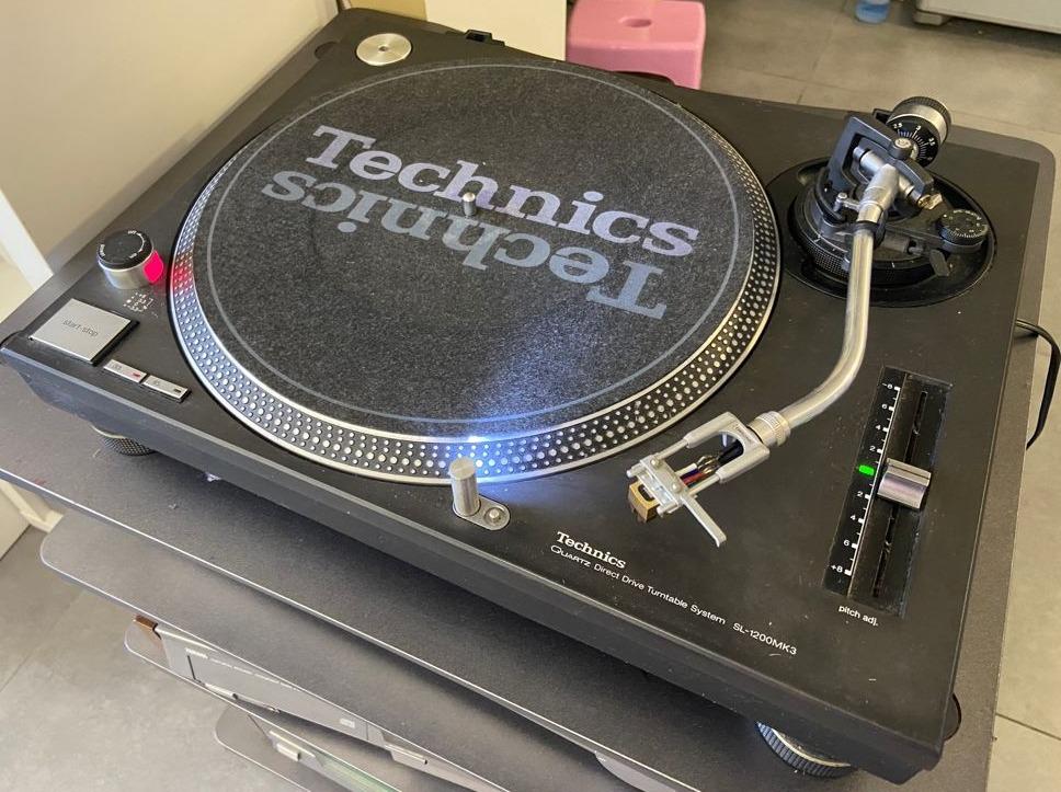 Technics SL 1200 MK3 SL-1200, 音響器材, 可攜式音響設備- Carousell